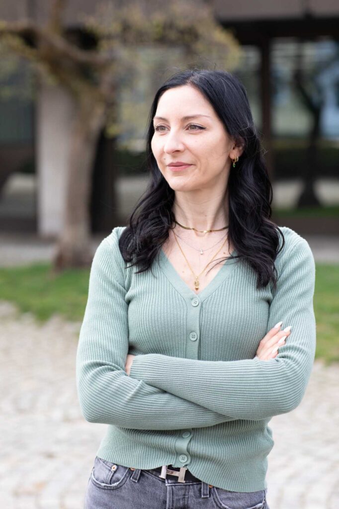 Astrid Dietrich im reflektierten Moment beim Mentoring-Gespräch — warum ich das mache